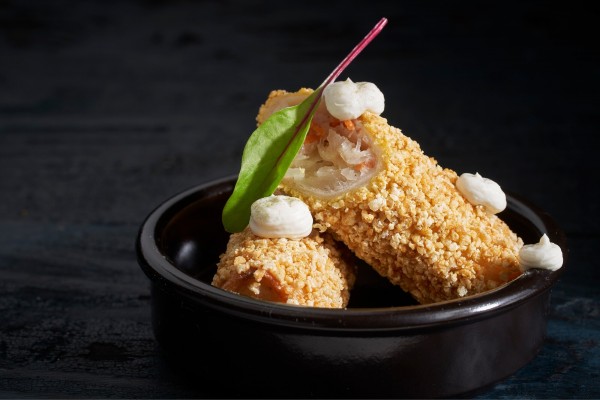Rouleau de printemps avec Corn Panko Kimchi et Natural Sauce Wasabi