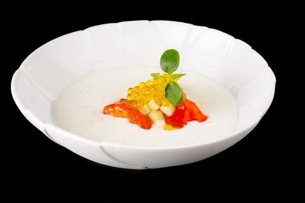 Ajoblanco à la tomate confite et caviaroli basil
