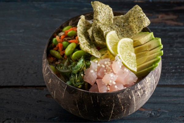 Poké Bowl avec Rice Crispies Wasabi et Tasty-Bites Seaweed & Nori